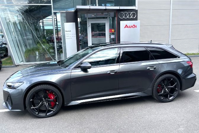 Oferta%20Audi%20RS6%20Avant%20Tractiune%20Integrala%20quattro